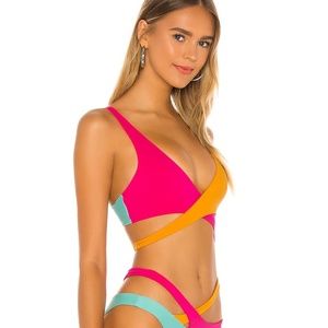 Skylar Wrap Bikini Top Beach Bunny XS NWT SOLD OUT